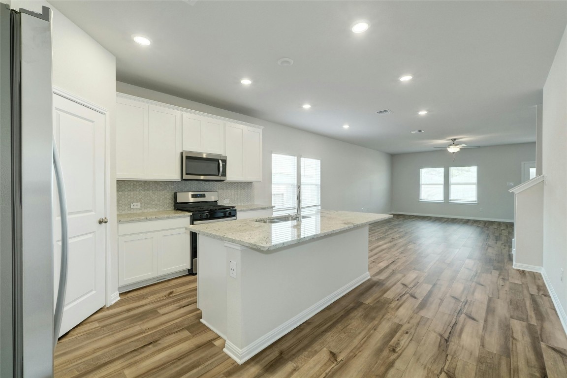 143 Short Toed Swoop Cedar Creek, TX 78612 - Photo 6 of 31