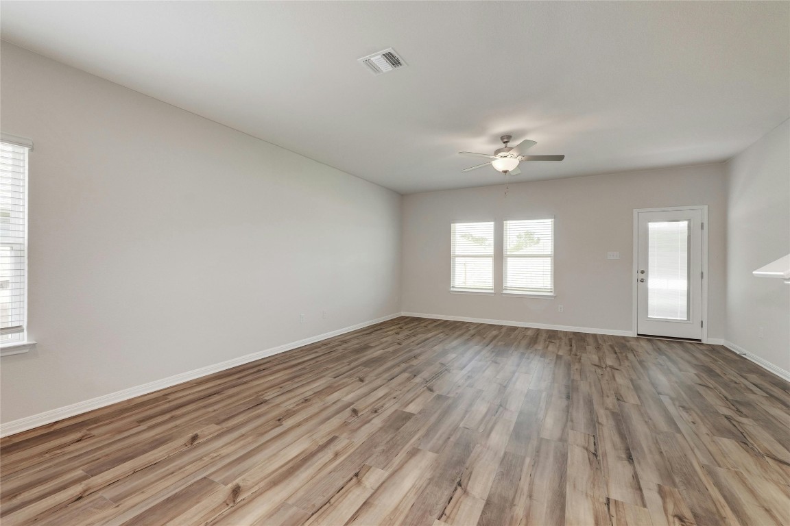 143 Short Toed Swoop Cedar Creek, TX 78612 - Photo 7 of 31