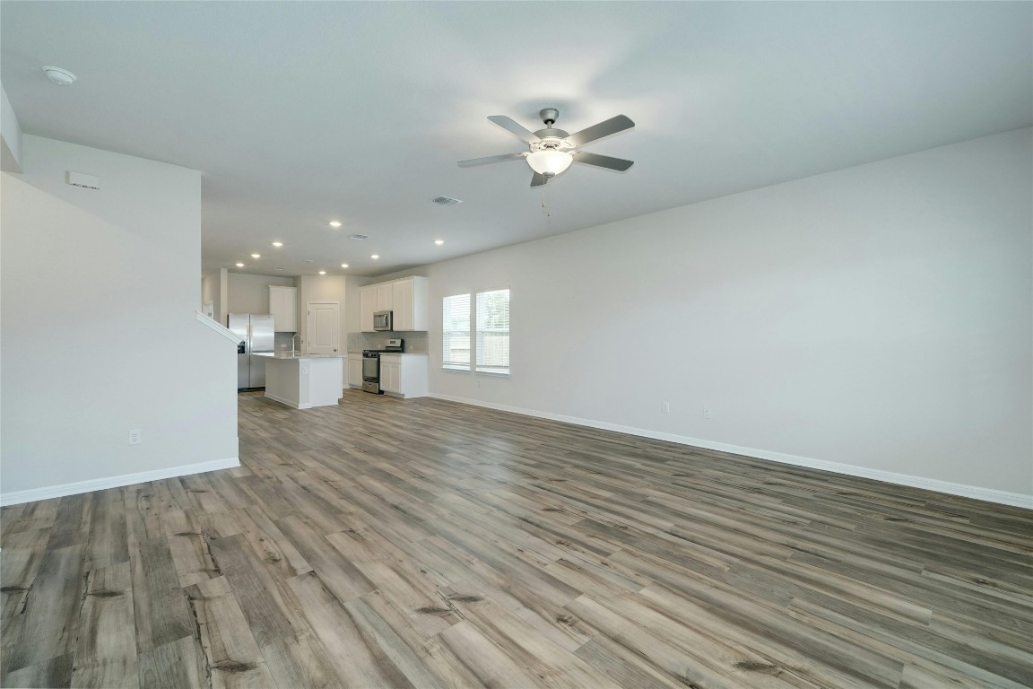 143 Short Toed Swoop Cedar Creek, TX 78612 - Photo 8 of 31