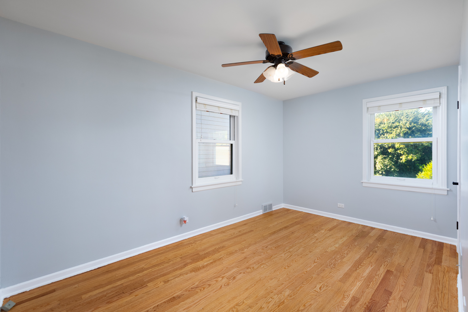 536 Prairie Avenue Downers Grove, IL 60515 - Photo 16 of 33 a view of a room with a window and ceiling fan