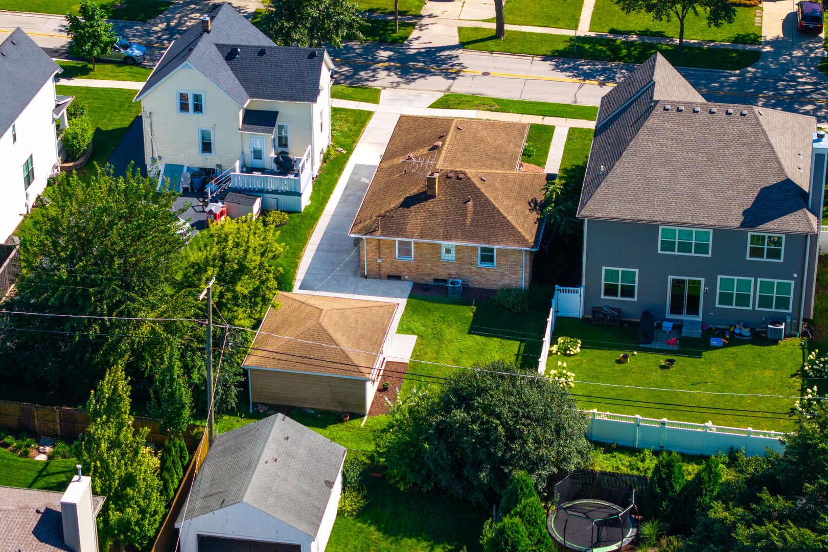 536 Prairie Avenue Downers Grove, IL 60515 - Photo 28 of 33 an aerial view of a house with swimming pool garden and patio