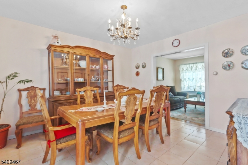 47 Elycroft Parkway Rutherford, NJ 07070 - Photo 2 of 20