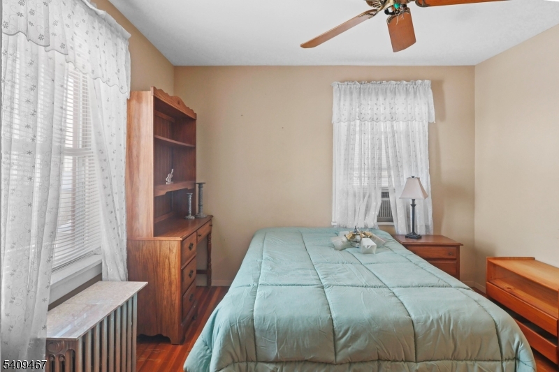 47 Elycroft Parkway Rutherford, NJ 07070 - Photo 4 of 20