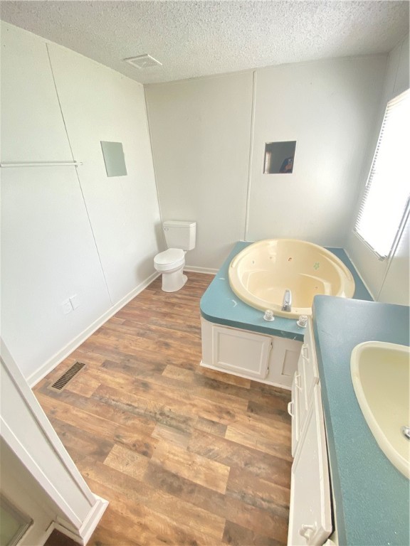 136 State Rd S-4-151 Anderson, SC 29625 - Photo 11 of 16 Master bath