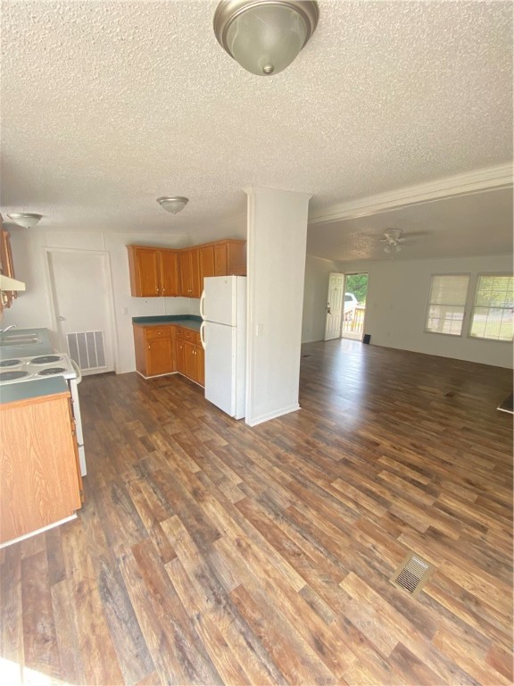 136 State Rd S-4-151 Anderson, SC 29625 - Photo 9 of 16 Dining