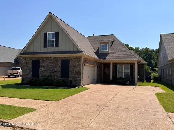 $375,000 | 2204 Watson View West, Nesbit, MS 38651