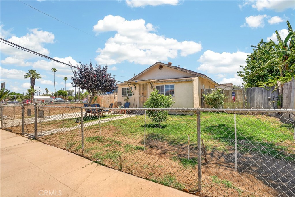 3773 Taft Street Riverside, CA 92503 - Photo 1 of 13 Front of the house