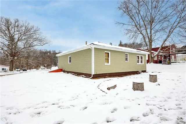 $179,000 | 368 Fairview Road, Fredonia, PA 16124