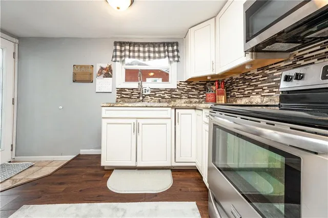 $179,000 | 368 Fairview Road, Fredonia, PA 16124