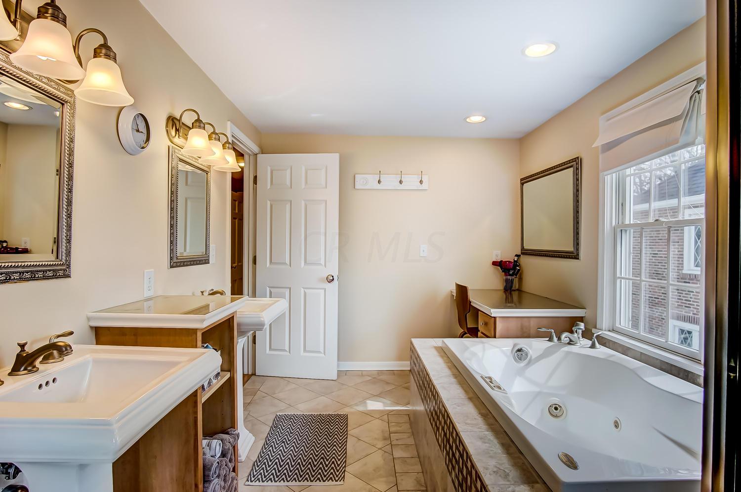 237 North Cassingham Road Columbus, OH 43209 - Photo 32 of 47 Gallery Image 32