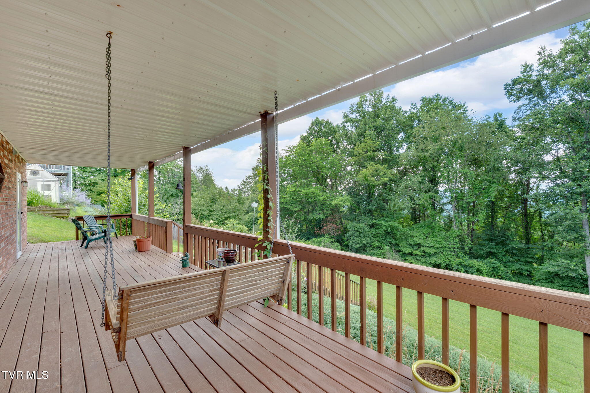 4820 Edens View Road Kingsport, TN 37664 - Photo 9 of 34 13-web-or-mls-JH 20250617-049