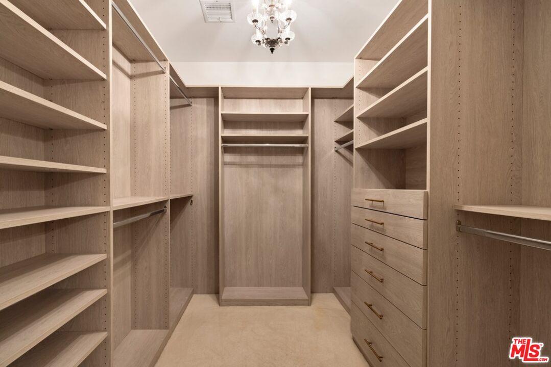 1472 North Kings Road West Hollywood, CA 90069 - Photo 11 of 23