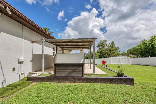 a view of living room