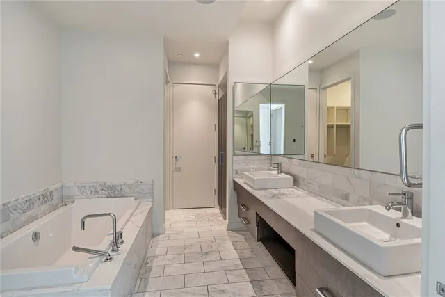 $2,099,000 | 210 Lavaca Street, Unit 2903, Austin, TX 78701