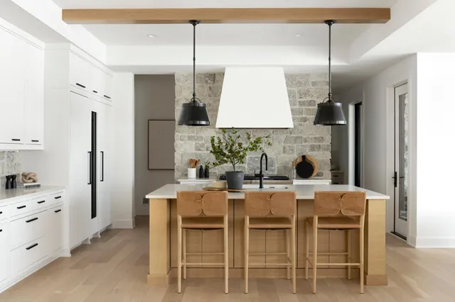 $2,700,000 | 2017 Bridgevine Court, Independence, MN 55359