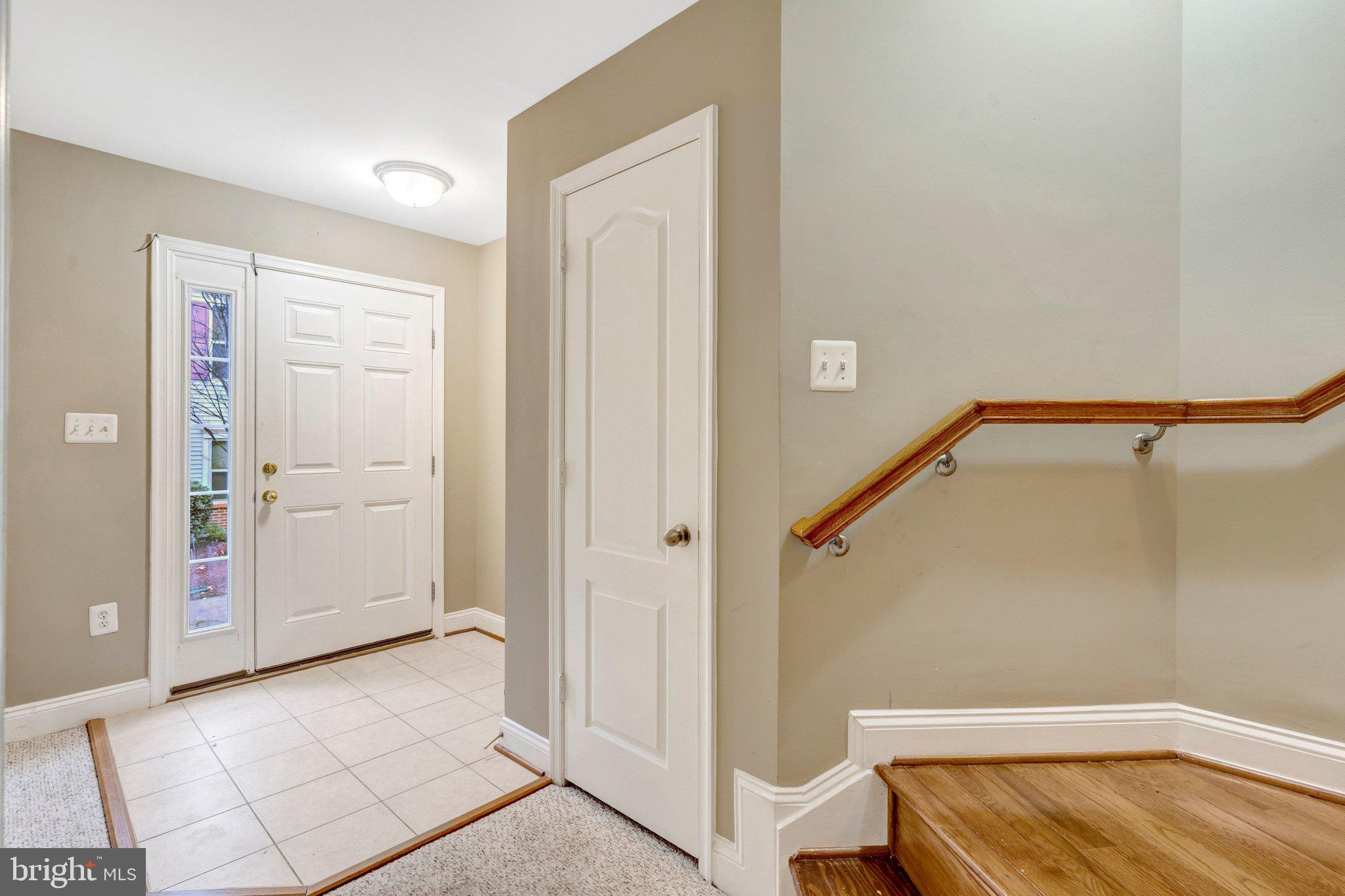 4302 Potomac Highlands Circle Triangle, VA 22172 - Photo 4 of 43 Welcoming entryway with charm.