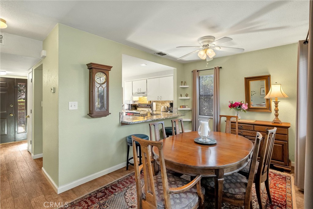 2500 Shooting Star Way Chico, CA 95928 - Photo 16 of 38 Dining room