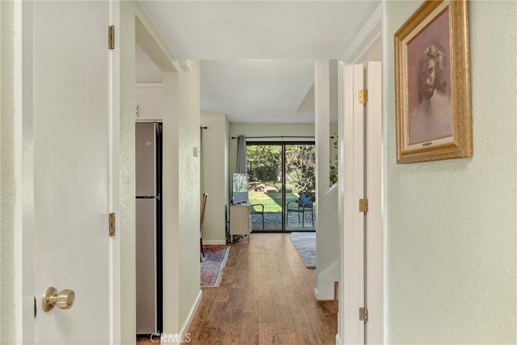 2500 Shooting Star Way Chico, CA 95928 - Photo 6 of 38 Hallway