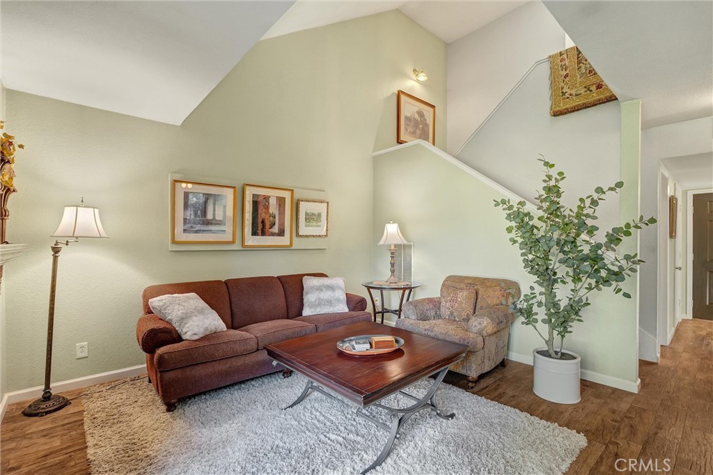 2500 Shooting Star Way Chico, CA 95928 - Photo 9 of 38 Living room