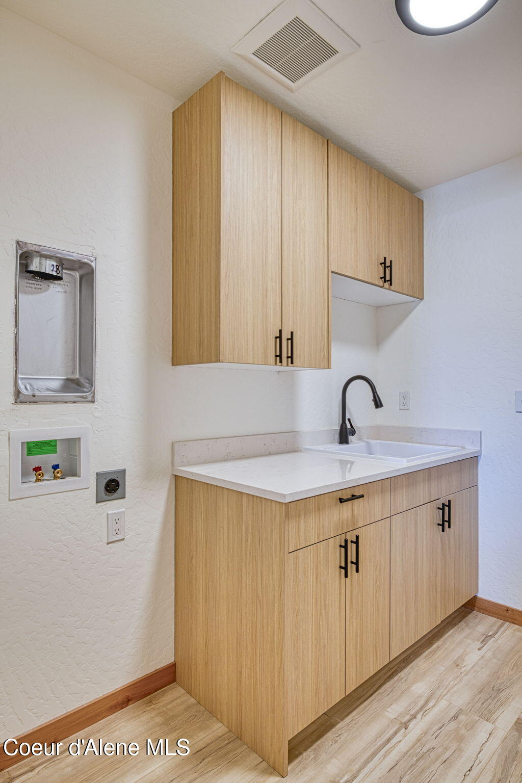 3596 Blaze Loop Post Falls, ID 83854 - Photo 32 of 43 Laundry Room