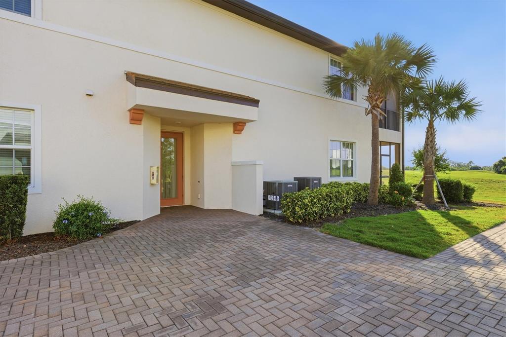 7346 Divot Loop, Unit 12B Lakewood Ranch, FL 34202 - Photo 10 of 90