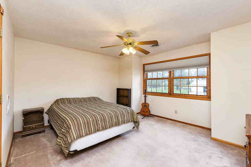 4770 Silver Spur Road Bettendorf, IA 52722 - Photo 13 of 24