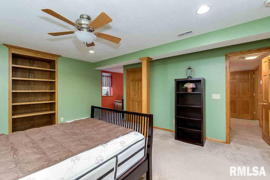 4770 Silver Spur Road Bettendorf, IA 52722 - Photo 20 of 24