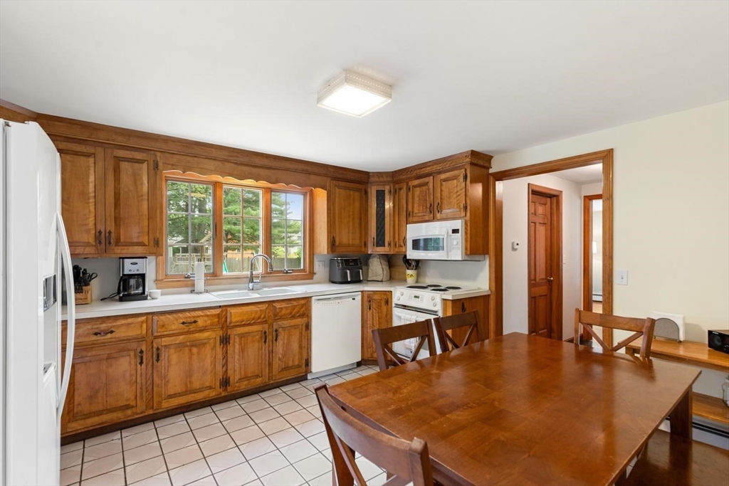 159 McKay Street Beverly, MA 01915 - Photo 5 of 33