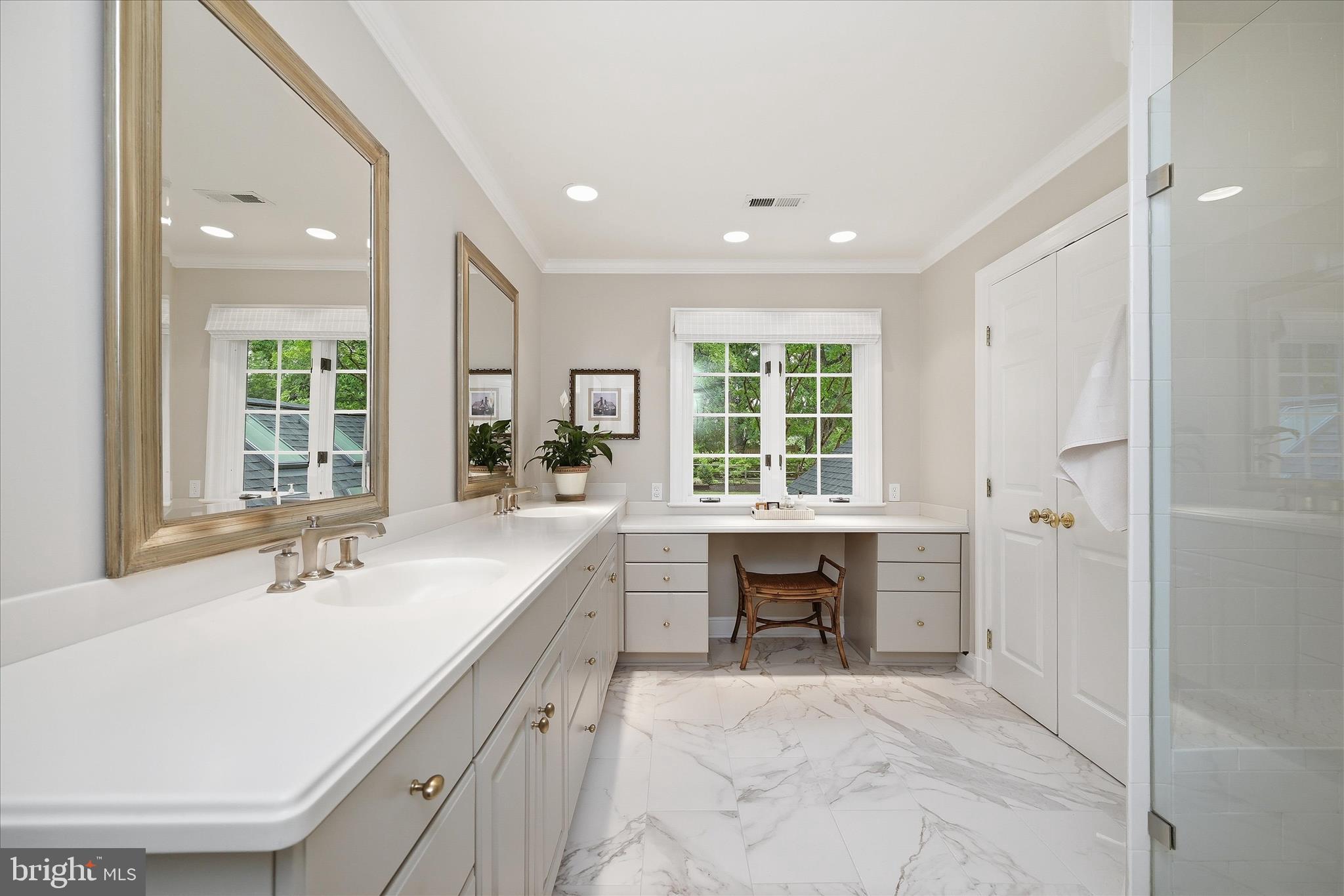 3824 Military Road Arlington, VA 22207 - Photo 27 of 54 a bathroom with a sink and a bathtub