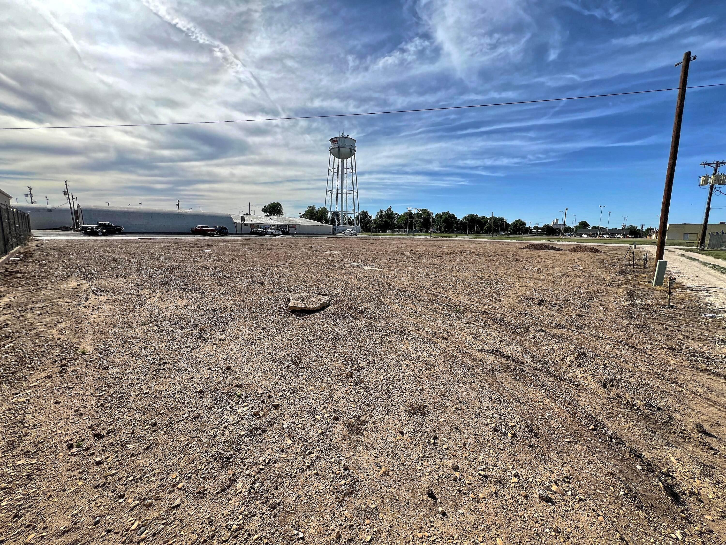 1101 South Ash Street Perryton, TX 79070 - Photo 3 of 6 Hernandez 4