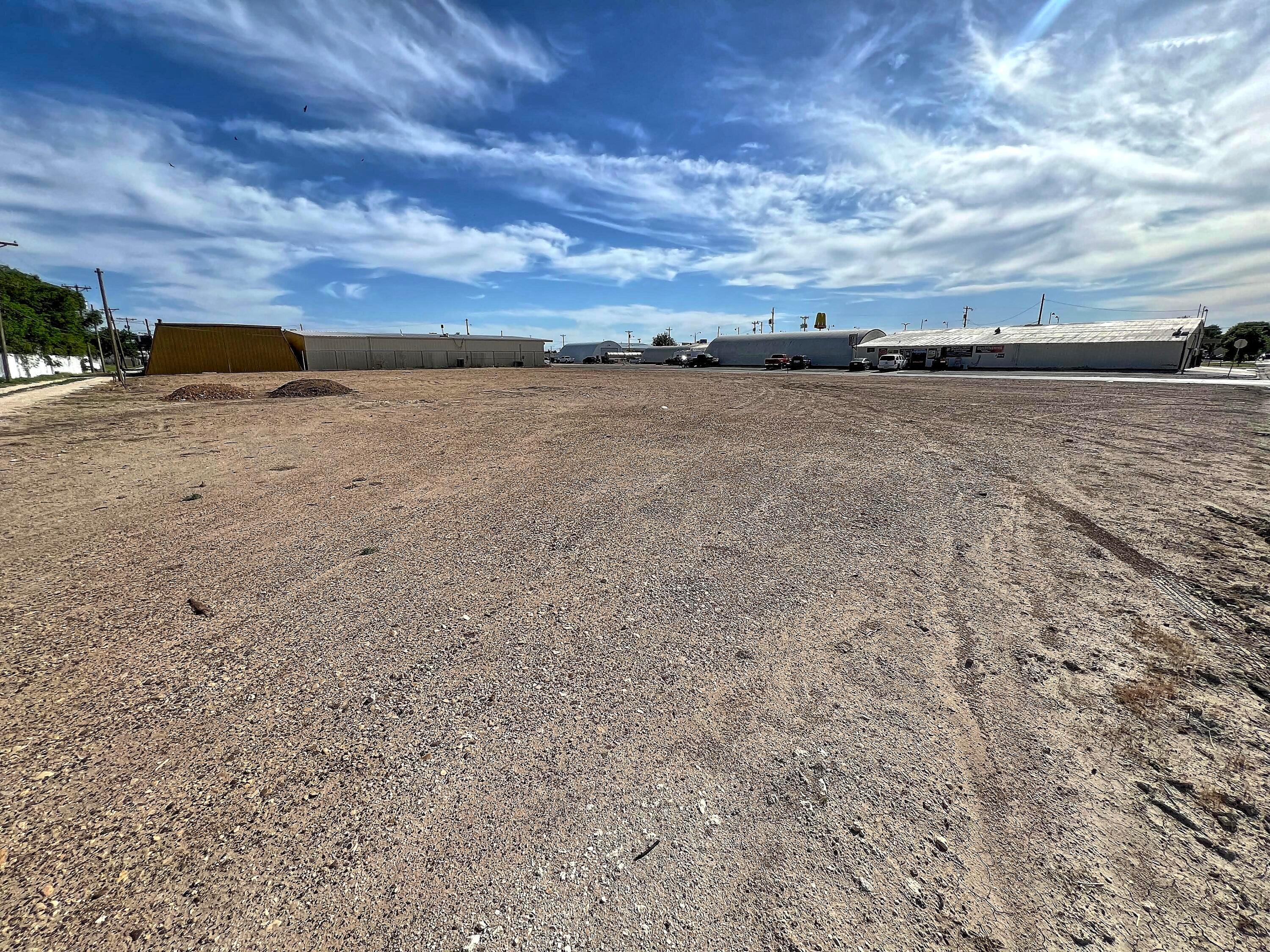 1101 South Ash Street Perryton, TX 79070 - Photo 6 of 6 Hernandez 1