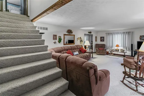 $345,000 | 14041 North Springfield Street, Grafton, IL 62037