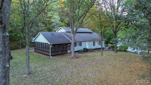 $345,000 | 14041 North Springfield Street, Grafton, IL 62037