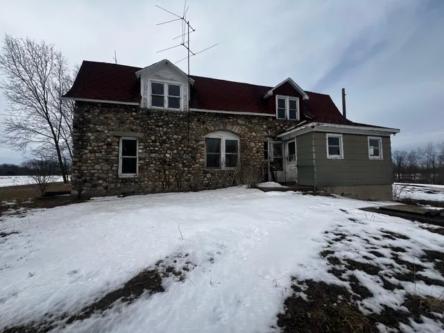 $200,000 | 38126 72nd Avenue, Unit B, Decatur, MI 49045