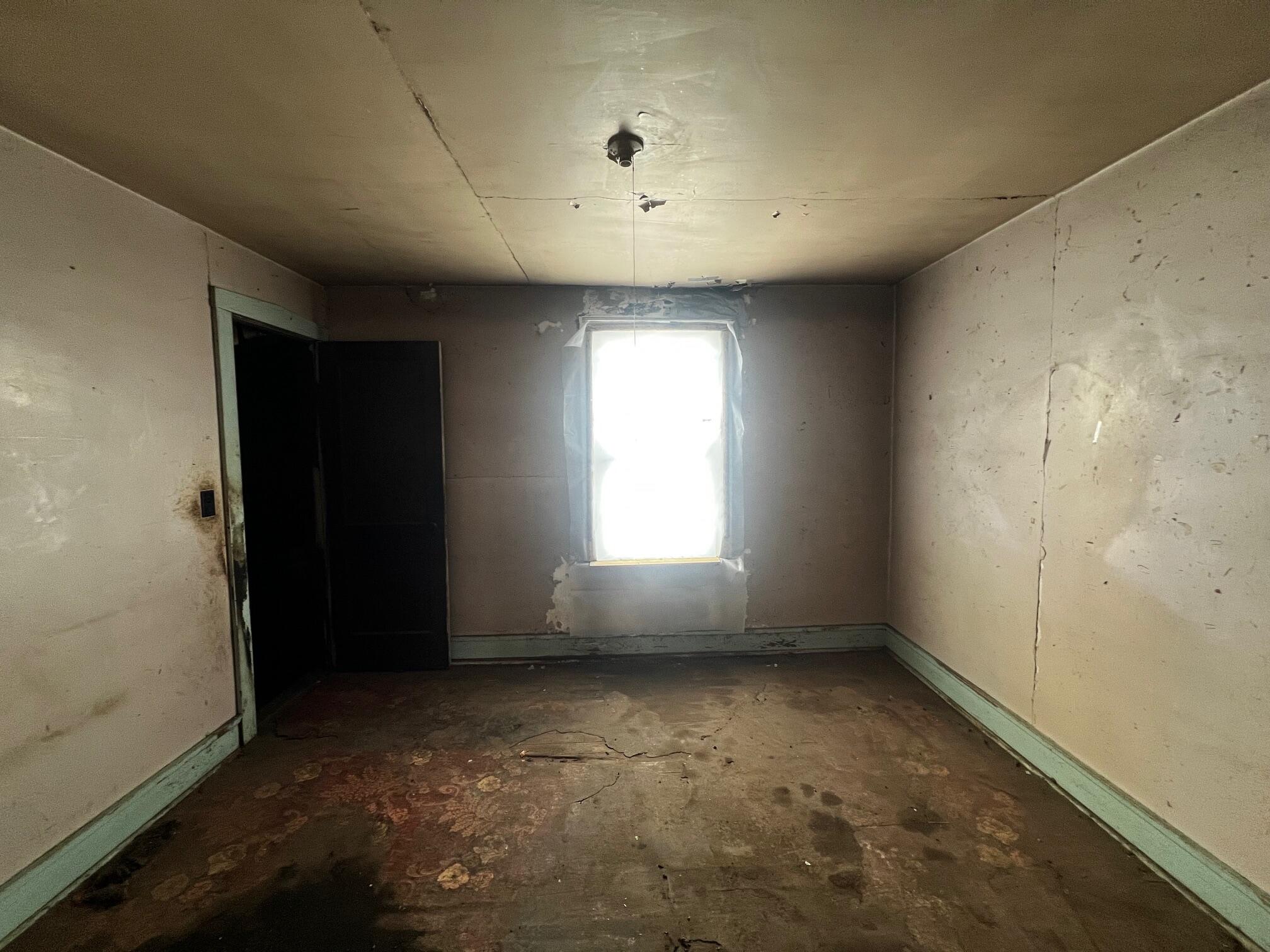 38126 72nd Avenue, Unit B Decatur, MI 49045 - Photo 5 of 39 main level bed