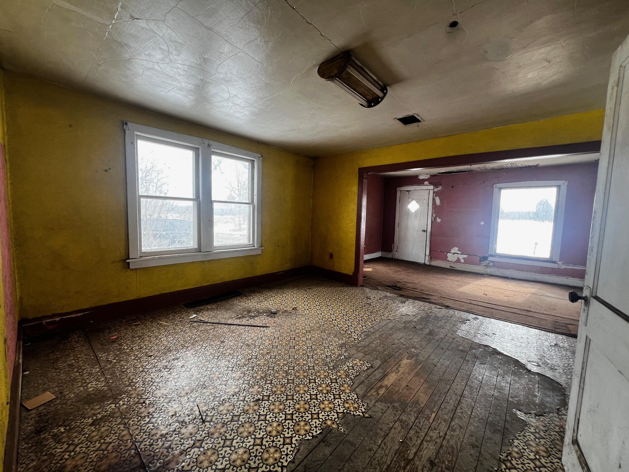 38126 72nd Avenue, Unit B Decatur, MI 49045 - Photo 7 of 39 dinning room