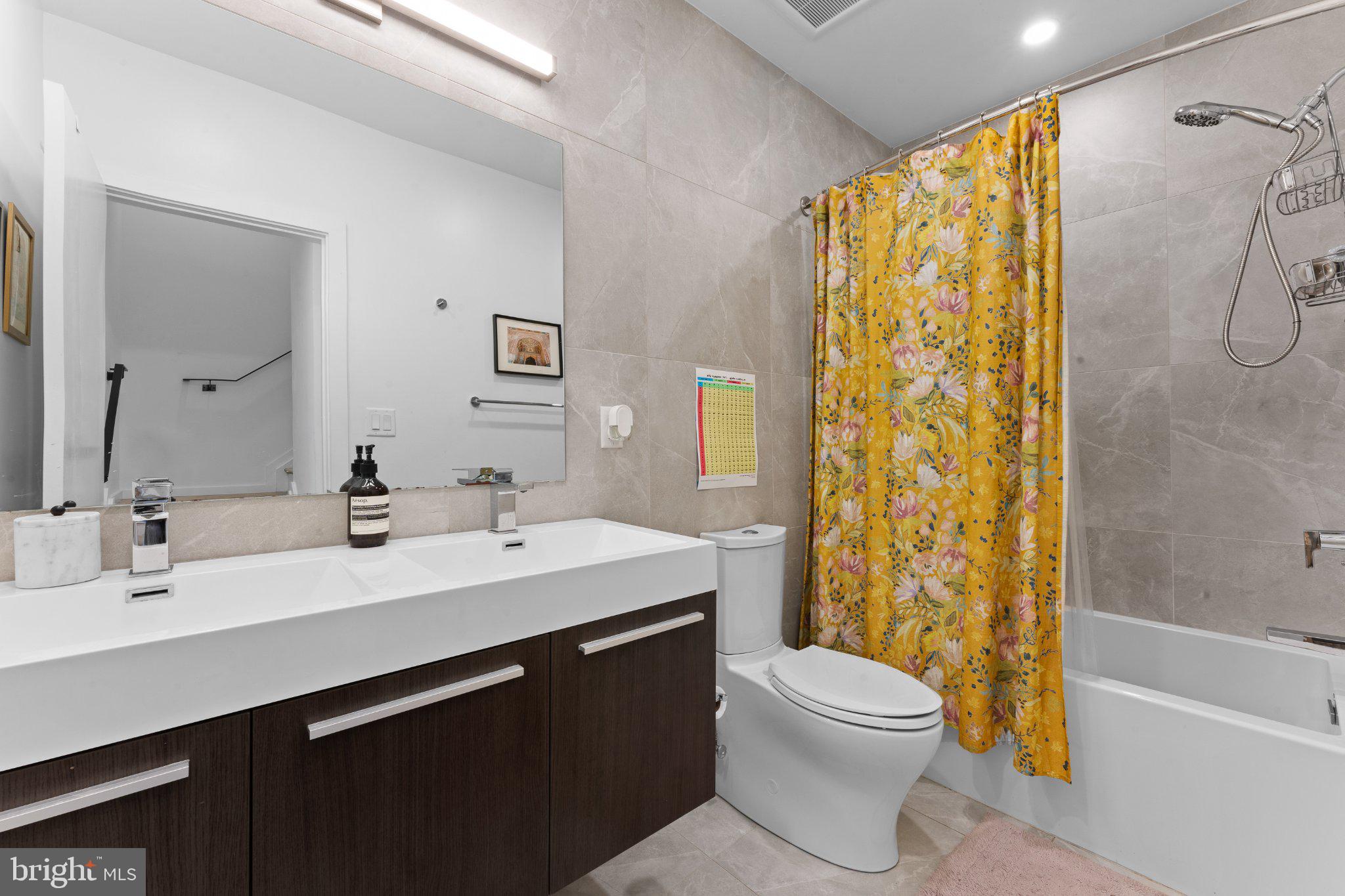 312 Poplar Street Philadelphia, PA 19123 - Photo 25 of 30