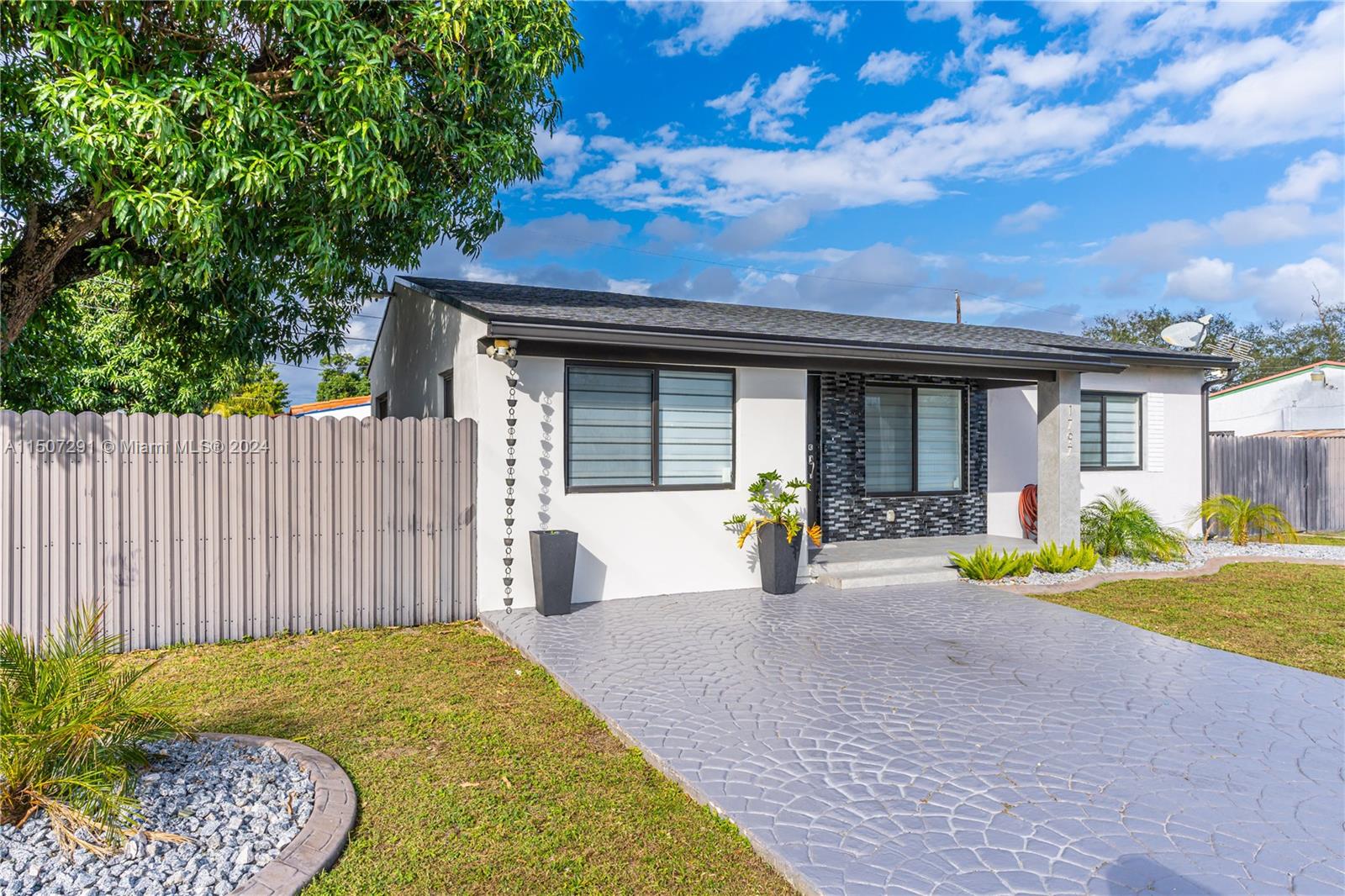 West Little River Miami, FL 33147 - Photo 2 of 29 a front view of a house having yard