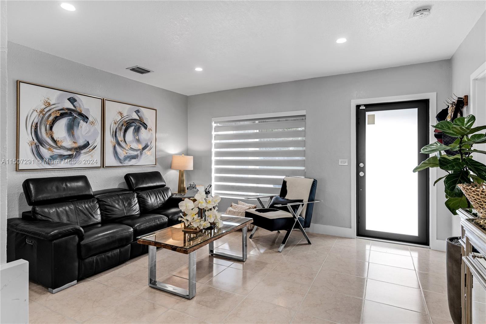 West Little River Miami, FL 33147 - Photo 8 of 29 a living room with furniture and a potted plant