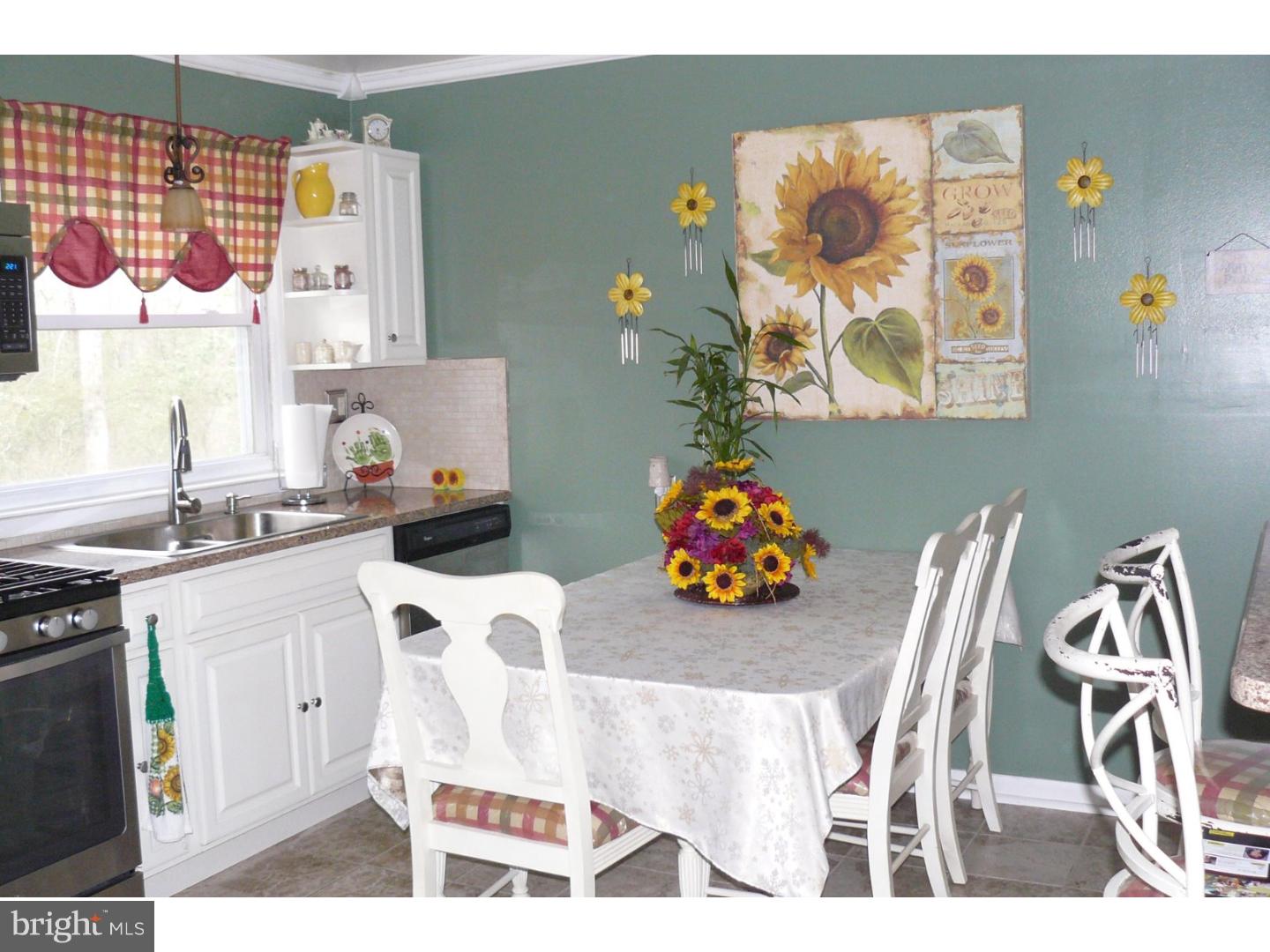 407 Stokes Road Shamong, NJ 08088 - Photo 6 of 20 Kitchen