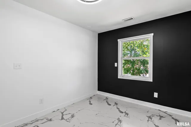 $119,000 | 524 West Carpenter Street, Springfield, IL 62702