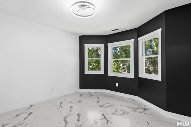 $119,000 | 524 West Carpenter Street, Springfield, IL 62702