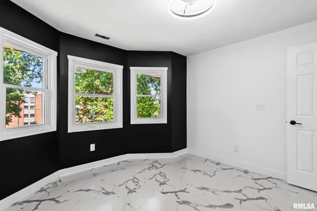 $119,000 | 524 West Carpenter Street, Springfield, IL 62702