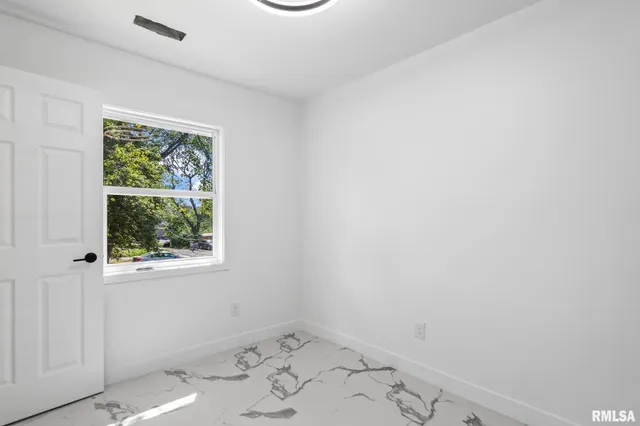 $119,000 | 524 West Carpenter Street, Springfield, IL 62702