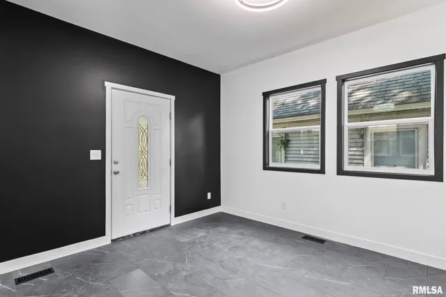 $119,000 | 524 West Carpenter Street, Springfield, IL 62702