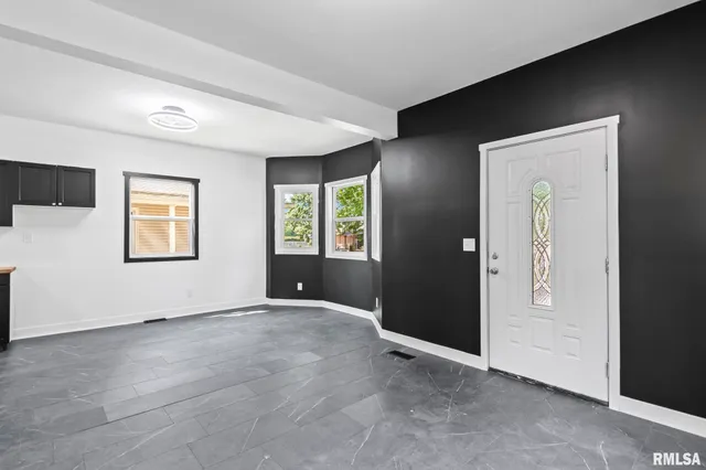 $119,000 | 524 West Carpenter Street, Springfield, IL 62702