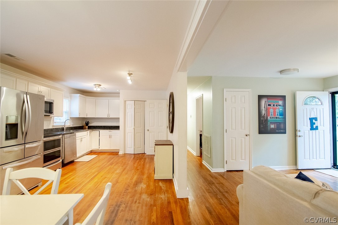 8990 Becton Road Glen Allen, VA 23060 - Photo 8 of 33 Gallery Image 8
