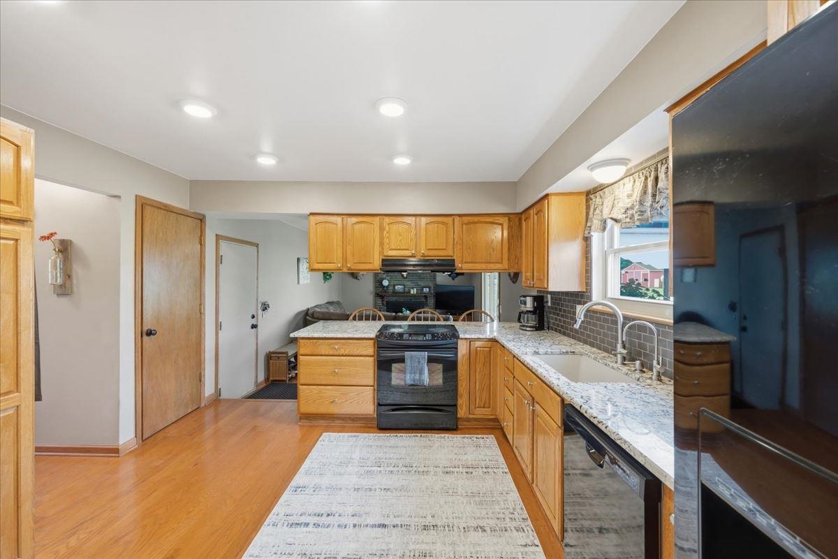 9166 Meisner Road Casco, MI 48064 - Photo 9 of 30 Gallery Image 9
