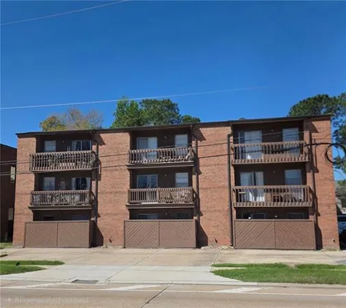 $1,100 | 2038 Dickory Avenue, Unit 2A, New Orleans, LA 70123