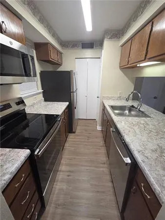 $1,100 | 2038 Dickory Avenue, Unit 2A, New Orleans, LA 70123